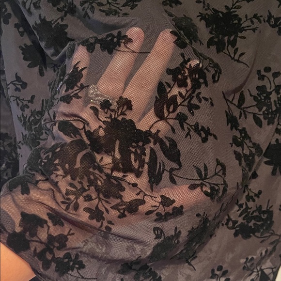 SHEIN Black Sheer Floral Blouse - Picture 4 of 5